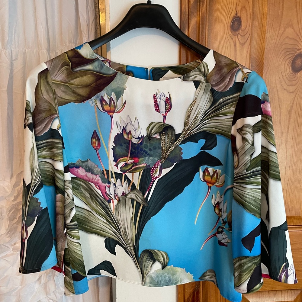 Kiwi Blue Floral Women's Blouse